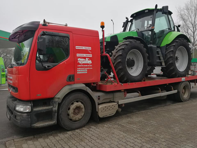 traktor szállítása